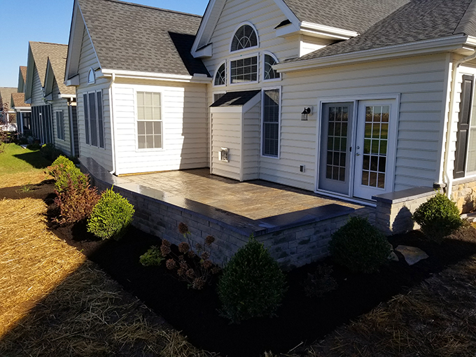 Patio with Curved Seat Wall