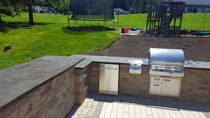 Outdoor kitchen, patio, and fire pit